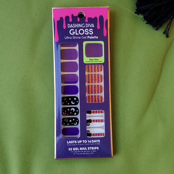 Dashing Diva Halloween Gel Nail Wraps - Picture 3 of 7